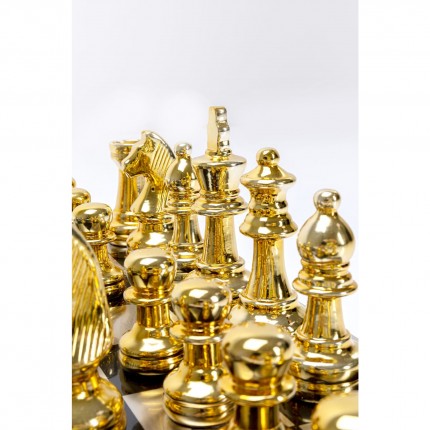 Chess game black vs gold Kare Design