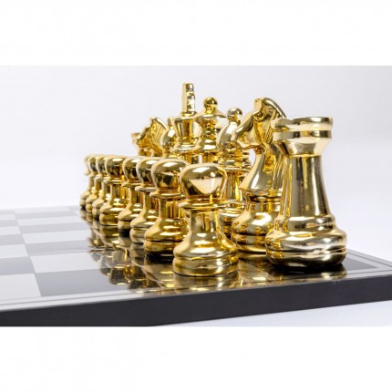 Chess game black vs gold Kare Design