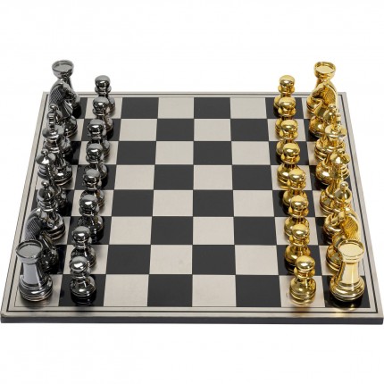 Chess game black vs gold Kare Design