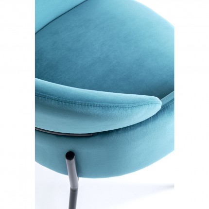 Chaise avec accoudoirs Alexia velours bleu Kare Design