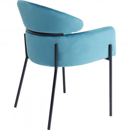 Chaise avec accoudoirs Alexia velours bleu Kare Design