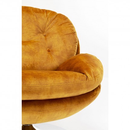 Fauteuil pivotant Cosy velours ocre Kare Design