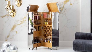 Bars and bar stools